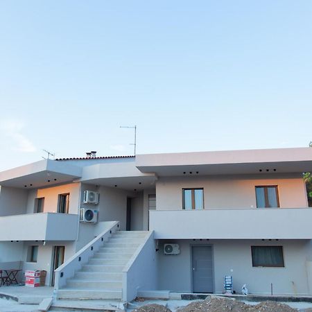 Νεακιτοσ Luxury Apartments Никити Экстерьер фото