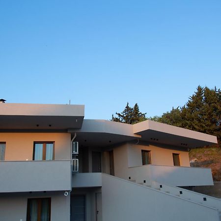 Νεακιτοσ Luxury Apartments Никити Экстерьер фото